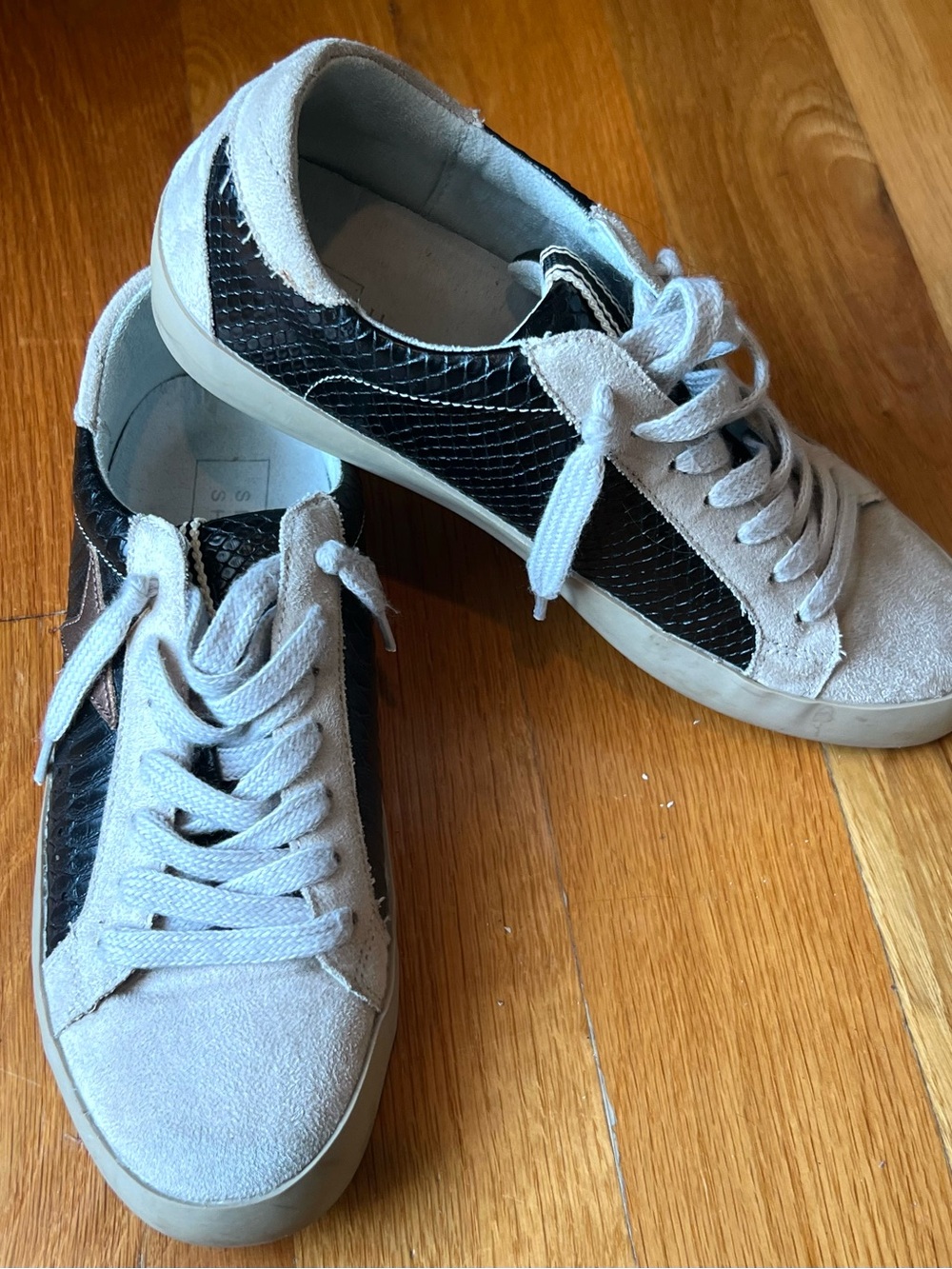 ShuShop Beige, Black & Brown Low-Top Women's Sneakers - Picture 2 of 5